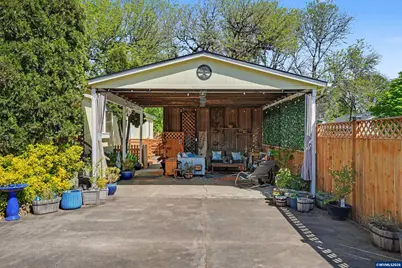 631 N 12th St, Philomath, OR 97370 - Photo 27
