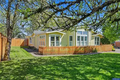 631 N 12th St, Philomath, OR 97370 - Photo 1