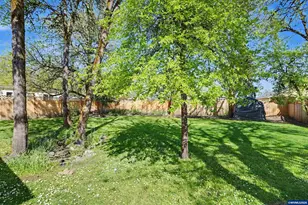 631 N 12th St, Philomath, OR 97370 - Photo 31