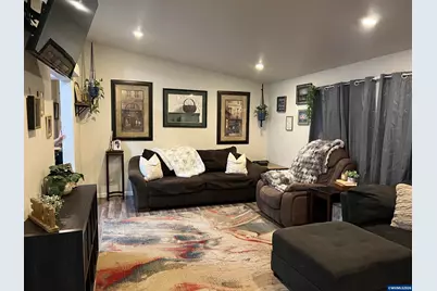 210 NW Grinstead St, Siletz, OR 97380 - Photo 5