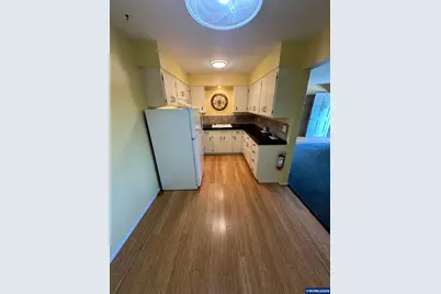 411 SW 5th St, Corvallis, OR 97333 - Photo 17