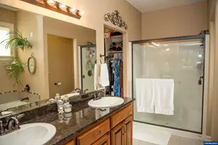 2921 Butterfly Ave NW, Salem, OR 97304 - Photo 9