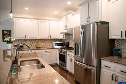 2921 Butterfly Av NW, Salem, OR 97304 - Photo 11