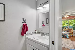 6695 McLeod Ln NE, Keizer, OR 97303 - Photo 21