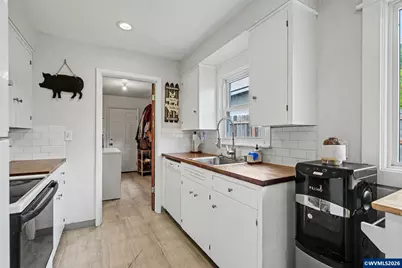 980 E College St, Mount Angel, OR 97362 - Photo 7
