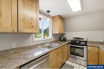34232 Parkwoods Dr NE, Albany, OR 97322 - Photo 15