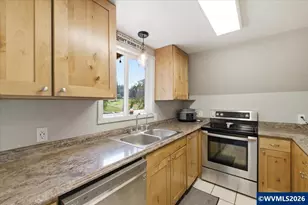 34232 Parkwoods Dr NE, Albany, OR 97322 - Photo 15