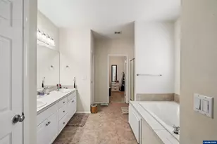 973 Eisenhower Dr NW, Salem, OR 97304 - Photo 21
