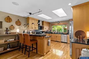 895 NW Carpathian Dr, Corvallis, OR 97330 - Photo 19