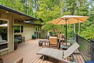895 NW Carpathian Dr, Corvallis, OR 97330 - Photo 11