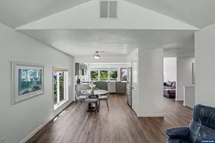 920 NW Carpathian Dr, Corvallis, OR 97330 - Photo 9