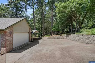 920 NW Carpathian Dr, Corvallis, OR 97330 - Photo 3