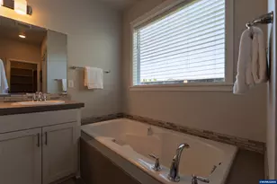 776 Crop Ct NE, Albany, OR 97322 - Photo 29