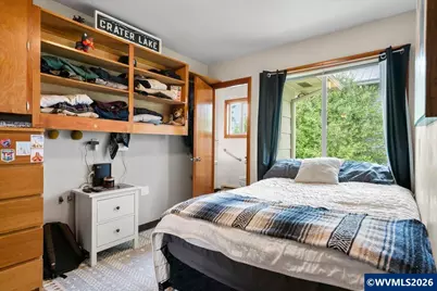 303 Mill St, Silverton, OR 97381 - Photo 15