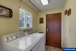 3218 Oakcrest Dr NW, Salem, OR 97304 - Photo 17