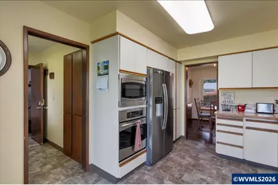3218 Oakcrest Dr NW, Salem, OR 97304 - Photo 15