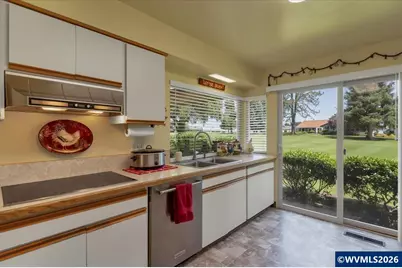 3218 Oakcrest Dr NW, Salem, OR 97304 - Photo 13