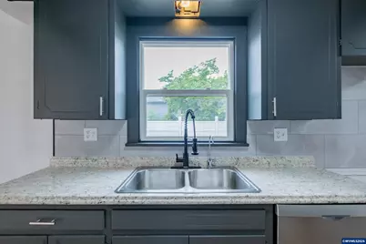 1115 12th Av SW, Albany, OR 97321 - Photo 11