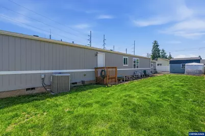 310 W B St, Lebanon, OR 97355 - Photo 27