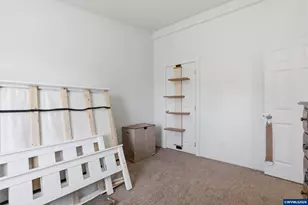 310 W B St, Lebanon, OR 97355 - Photo 13