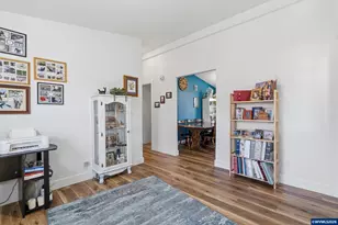 310 W B St, Lebanon, OR 97355 - Photo 7