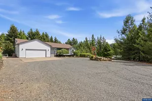 9350 SE 3 Trees Ln, Amity, OR 97101 - Photo 3