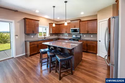 2000 NE Summit Dr, Albany, OR 97321 - Photo 7