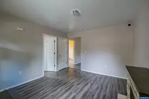 1374 Ruge St NW, Salem, OR 97304 - Photo 7