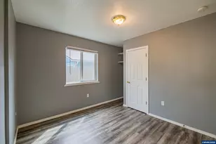 1374 Ruge St NW, Salem, OR 97304 - Photo 13