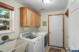 916 Travis Dr NE, Silverton, OR 97381 - Photo 31