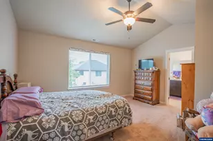 1013 Robbins Ct, Lebanon, OR 97355 - Photo 5