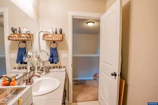 1013 Robbins Ct, Lebanon, OR 97355 - Photo 23