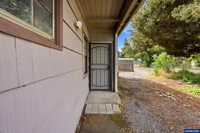 1495 E Santiam St, Stayton, OR 97383 - Photo 7