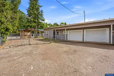1495 E Santiam St, Stayton, OR 97383 - Photo 3