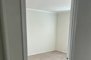 1025 S 6th St, Harrisburg, OR 97446 - Photo 9