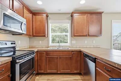 1075 Sage St, Silverton, OR 97381 - Photo 29