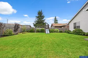 1075 Sage St, Silverton, OR 97381 - Photo 43