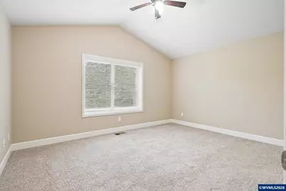 1075 Sage St, Silverton, OR 97381 - Photo 17