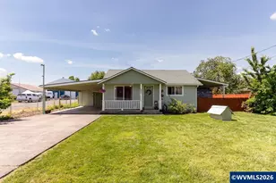 660 Central Ave, Lebanon, OR 97355 - Photo 1