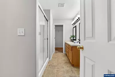2571 Graystone Dr, Woodburn, OR 97071 - Photo 9