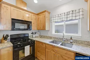 475 SE Fir Villa Rd, Dallas, OR 97338 - Photo 11