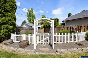 1329 Anna St, Woodburn, OR 97071 - Photo 29