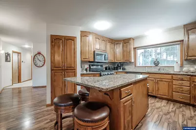 37215 Agate Dr, Lebanon, OR 97355 - Photo 19