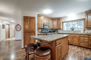 37215 Agate Dr, Lebanon, OR 97355 - Photo 19