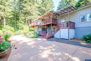 37215 Agate Dr, Lebanon, OR 97355 - Photo 11