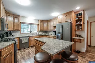 37215 Agate Dr, Lebanon, OR 97355 - Photo 23