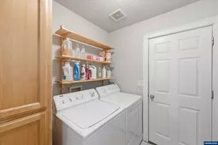 132 NW Howard Ln, Dallas, OR 97338 - Photo 29