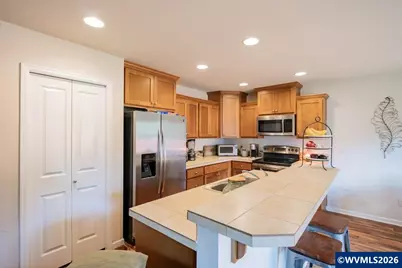 2952 NW Persimmon Wy, Albany, OR 97321 - Photo 7