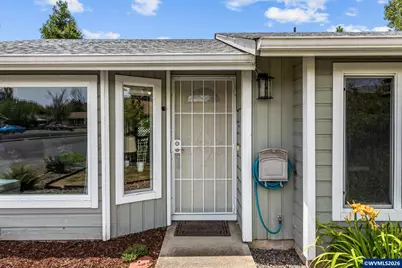 4705 Canyon Ct NE, Salem, OR 97305 - Photo 3