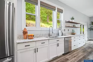 7060 NW Oak Creek Dr, Corvallis, OR 97330 - Photo 15
